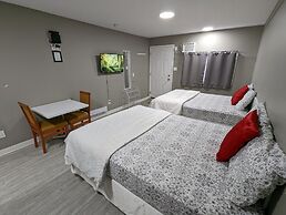 Riverside Motel & Suites