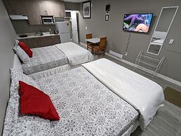 Riverside Motel & Suites