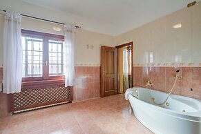 Villa Oasi With Private Pool