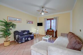 Villa Oasi With Private Pool