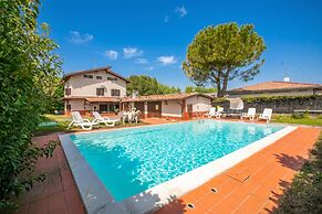 Villa Oasi With Private Pool