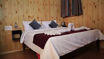 Arahnyam Pool Side Cafe & Resort