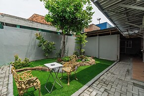 OYO 93526 Homely Syariah