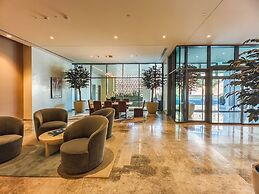 Eloquent Upscale with Breathtaking Burj