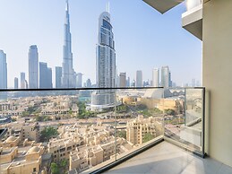 Eloquent Upscale with Breathtaking Burj