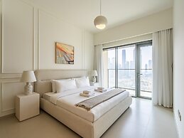 Eloquent Upscale with Breathtaking Burj