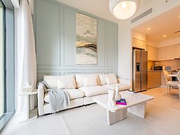 Eloquent Upscale with Breathtaking Burj