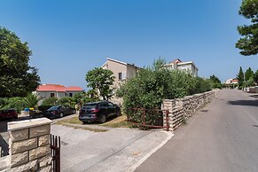 Apartment Ljubica With Nice Garden 3