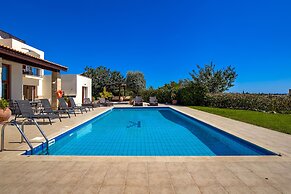 Villa Calantha 93 Aphrodite Hills