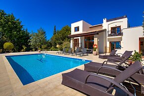 Villa Calantha 93 Aphrodite Hills