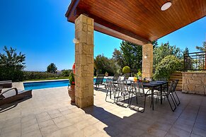 Villa Calantha 93 Aphrodite Hills