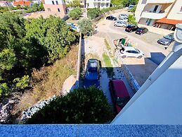 Close to Center Apartment Poly 1 G