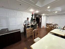 Hotel Manali Palace