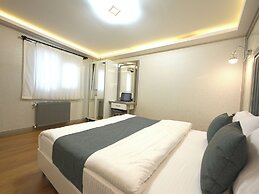 Gazelle Suites