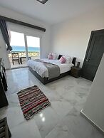 Sunny Dahab