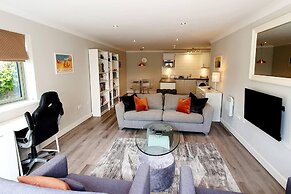 Stunning Apartment Overlooking Pembroke Castle