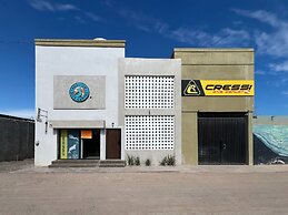 Sealion Dive Center