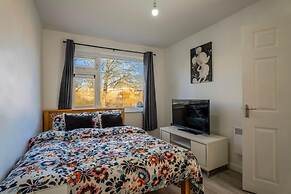 Stylish 2 Bedroom Apartment in Birmingham