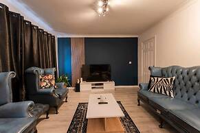 Stylish 2 Bedroom Apartment in Birmingham