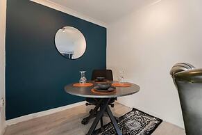 Stylish 2 Bedroom Apartment in Birmingham