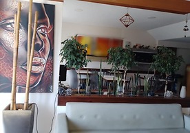 HOTEL ROYAL