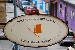 Escalera al puerto Guest House
