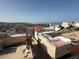 DAR SANAE SURF