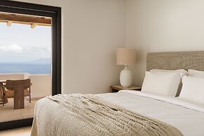 NĒRO Boutique Hotel