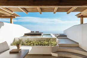 NĒRO Boutique Hotel