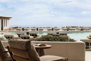 NĒRO Boutique Hotel