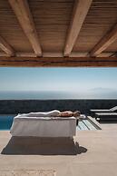 NĒRO Boutique Hotel