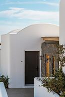NĒRO Boutique Hotel