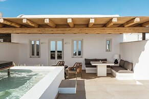 NĒRO Boutique Hotel