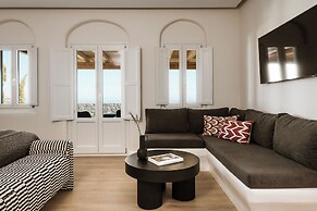 NĒRO Boutique Hotel