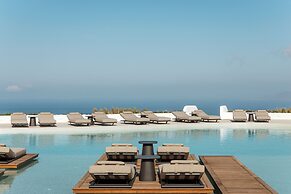 NĒRO Boutique Hotel