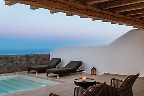NĒRO Boutique Hotel