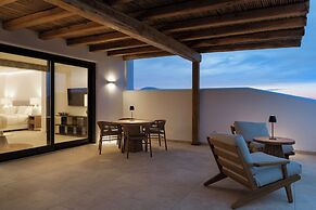 NĒRO Boutique Hotel