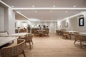 NĒRO Boutique Hotel