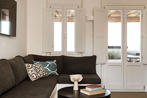 NĒRO Boutique Hotel