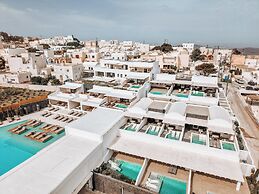 NĒRO Boutique Hotel