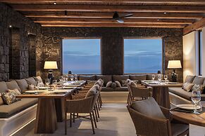 NĒRO Boutique Hotel