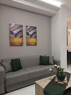 Atelier Deluxe Apt Must