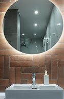 Atelier Deluxe Apt Must