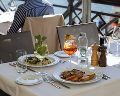 Riverside Hotel Merian