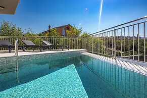 Pool House Old Town