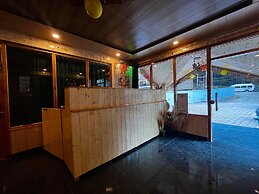 Hotel Mid Orchard Kasol (Riverside)