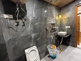 Hotel Mid Orchard Kasol (Riverside)