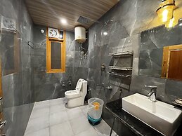 Hotel Mid Orchard Kasol (Riverside)