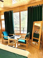 Hotel Mid Orchard Kasol (Riverside)