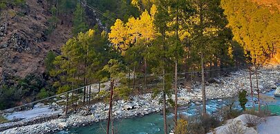 Hotel Mid Orchard Kasol (Riverside)